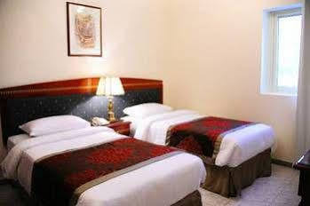 Al Sharq Hotel Apartment Шарджа Экстерьер фото